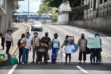 Luego de 10 horas los pacientes afectados por el dietilenglicol abren la vía Interamericana 
