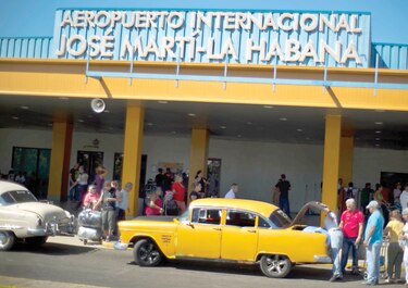  Washington  reduce aún más la  conexión aérea con Cuba 