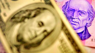 Banco analiza renegociar compra