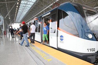 Gobierno oficializa cobro del pasaje para el Metro