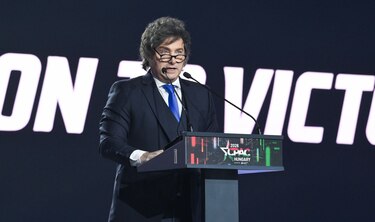 Gobierno argentino adecua norma de calidad para contener el precio del combustible