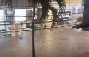 Lluvias y descargas eléctricas por el paso de la onda Tropical No. 4