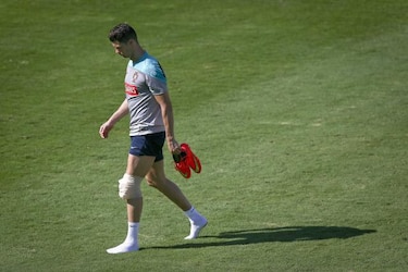 Cristiano  Ronaldo, recibido como una estrella del rock en el entrenamiento