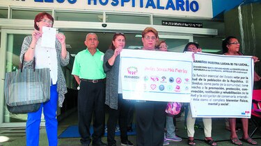 Director de la CSS cuestiona a médicos y jefes