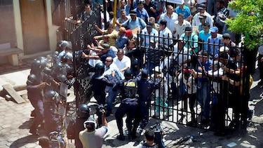 Honduras: Sacan a periodista antes de ser juzgado
