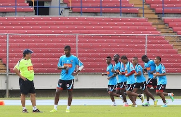 Bolillo Gómez dice que Panamá apelará a los legionarios para la Copa Centroamericana