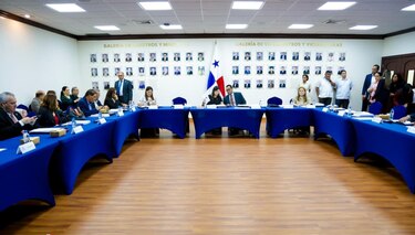 Dos propuestas diferentes del sector de trabajadores calientan la discusión del salario mínimo
