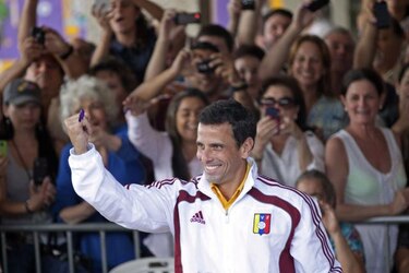 Capriles considera participar en la cumbre de Unasur