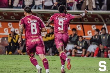 Tomás Rodríguez es protagonista en la victoria del  Saprissa 