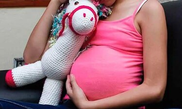 La campaña de Biden alerta sobre los planes de Trump para prohibir el aborto en todo Estados Unidos
