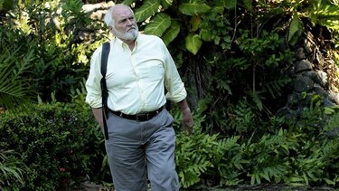 El científico Anthony Coates y los fósiles de Panamá