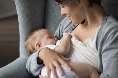 El reto de la lactancia materna en Panamá: solo el 28% de las madres la mantiene