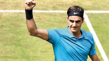 Federer batalla contra Ebden para llegar a semis en Halle