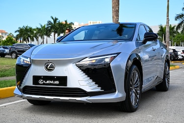 Lexus Panamá presenta el nuevo Lexus RZ, su primer SUV 100% eléctrico en el país 