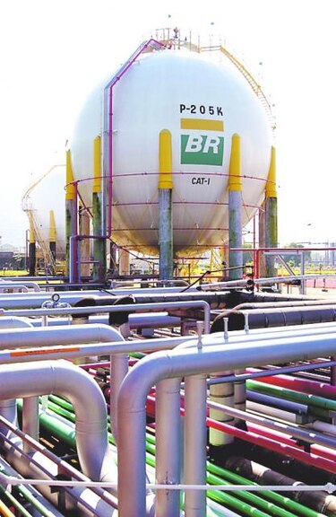 Petrobras descubre crudo de 'buena calidad' en aguas del presal