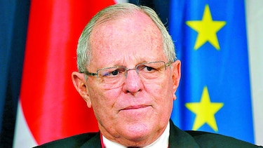 Obligan a renunciar a ministros de Kuczynski