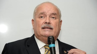 Bernal espera ser reintegrado hoy a la planilla de la Universidad de Panamá