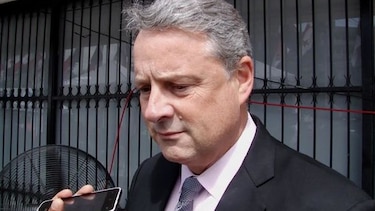 Embajador John Feeley recomienda a GESE ‘ceder el timón’