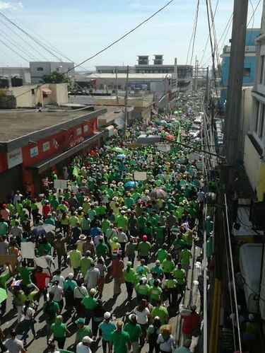 Miles de dominicanos salen a la calle para pedir justicia en el caso Odebrecht