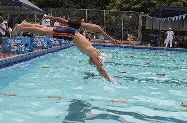 IJA gana Intercolegial de Natación