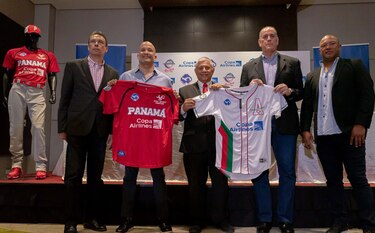 Los Astronautas de Chiriquí presentan los uniformes que lucirán en la Serie del Caribe