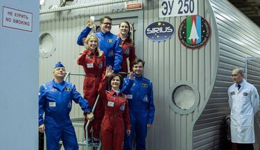 Seis personas simulan en Rusia un vuelo a la luna encerrados en módulo