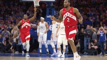 Toronto y Denver ganan como visitantes y empatan sus series