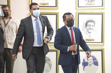 Arquesio Arias denuncia al medio ‘ Foco’ por delitos financieros, exige $500 mil