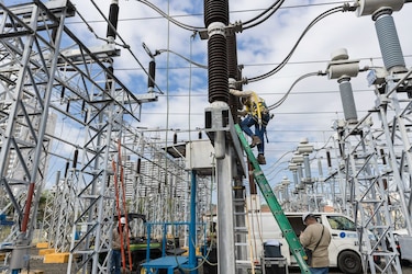 Panamá y Colombia anuncian la reactivación de un proyecto de interconexión eléctrica