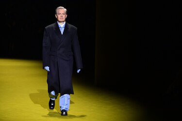 Actores de Hollywood presentan la nueva colección de Prada
