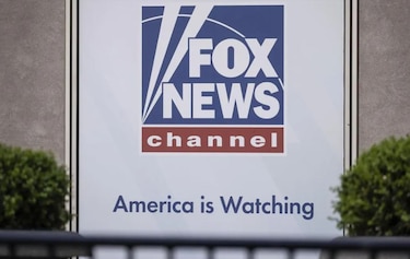 Fox alcanza acuerdo para evitar juicio por falsedades sobre fraude electoral
