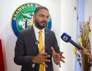 Diputado Betserai Richards acusa a la Corte de enviar ‘mensaje de impunidad’ al archivar demanda contra ‘Bolota’ Salazar por agresión