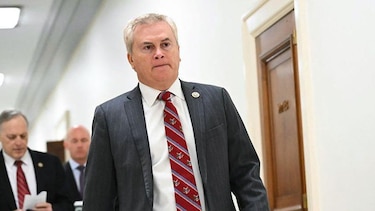 Ghislaine Maxwell: la exnovia de Jeffrey Epstein se niega a responder preguntas en una audiencia del Congreso de EU