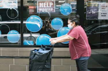 La tasa de desempleo baja al 3.5% en julio en Estados Unidos