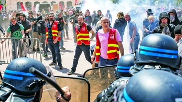 Siguen protestas en Francia