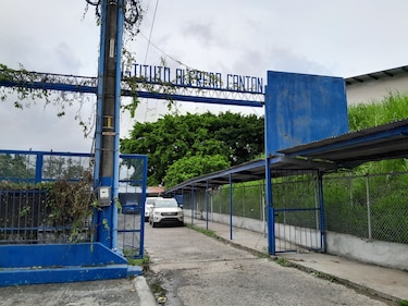 Diputado Gaitán denuncia ante el Ministerio Público el mal estado del Instituto Alfredo Cantón