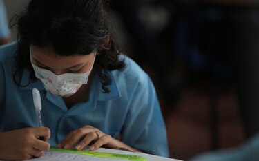 Suspenden las clases en todo el país para el lunes 10 de octubre por el huracán Julia
