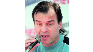 Bielsa dirigió ayer su primera práctica con el club Lille