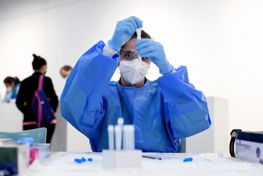 OMS busca reformarse ante una pandemia que habría infectado al 10% de la población mundial