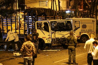 Ataque contra camión de la policía deja 11 uniformados heridos en Colombia