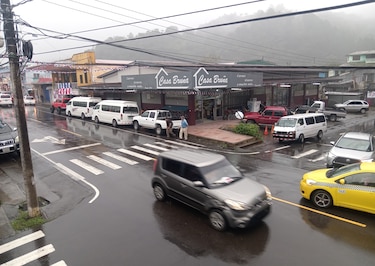 Chiriquí bajo alerta roja: más de 50 familias afectadas por el hundimiento de carreteras