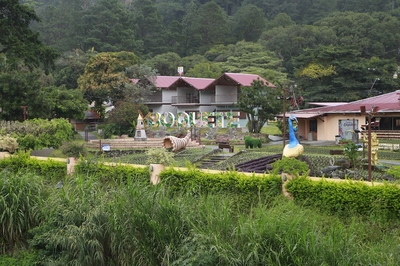 Desfiles en Boquete: el mensaje de Mulino, la aparición de Moscoso y algunas tensiones