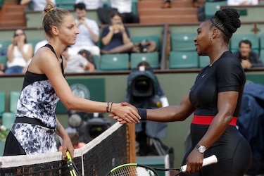 Serena y Sharapova regresan con triunfo al Roland Garros