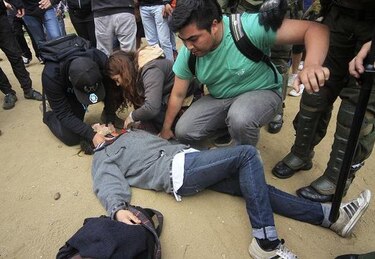 Dos jóvenes muertos en incidente tras masiva marcha de estudiantes