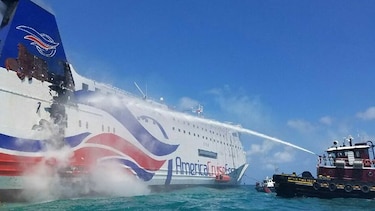 Puerto Rico: pasajeros de buque incendiado recuerdan odisea