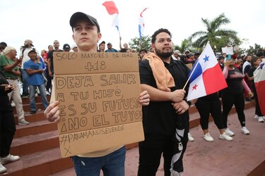 Protestas contra contrato minero: médicos entran en escena y clases siguen suspendidas