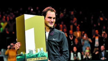 Federer vuelve a hacer historia en el tenis
