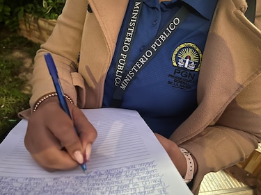 Menor de 17 años es herida en el pecho cuando iba a la escuela