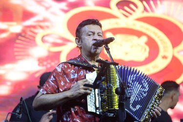 Osvaldo Ayala recibe el alta médica; ‘Hemos superado esto con la bendición de Dios’