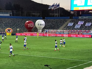 Universidad Católica gana y se afirma como líder del torneo chileno